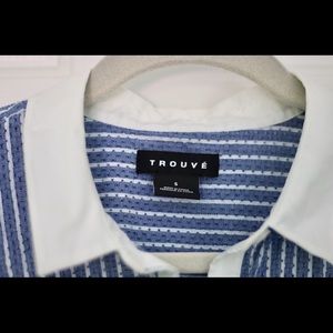 Blue and white striped short sleeve shirt